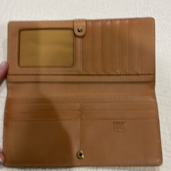 Frye wallet - Picture 2 of 2